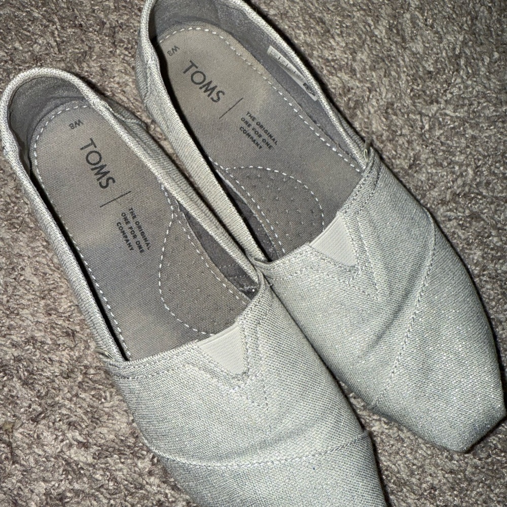 TOMS Women's Grey Slip-On Shoes